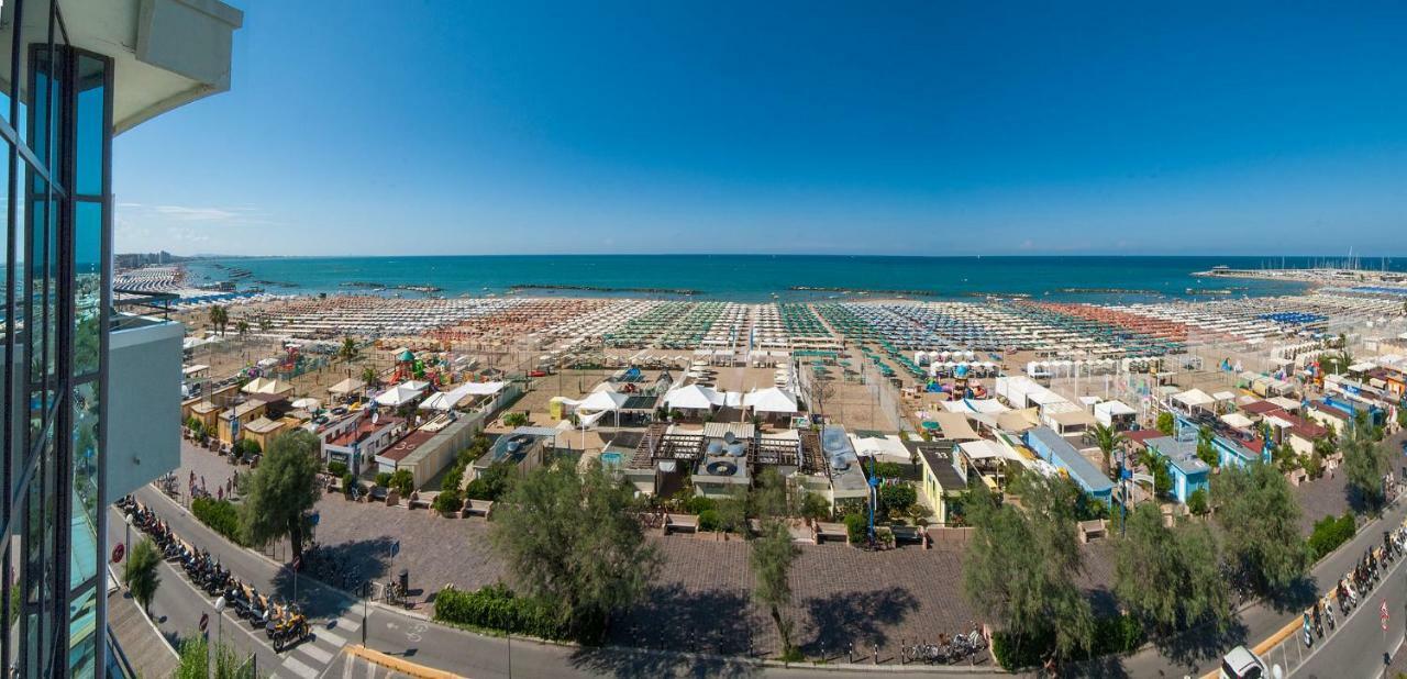 Hotel Nettuno Cattolica Exterior foto