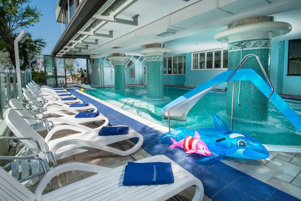 Hotel Nettuno Cattolica Exterior foto